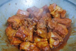 红烧排骨怎么做的视频,家常美味一步到位