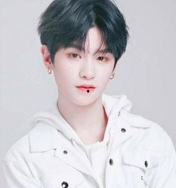 吃瓜娱乐圈李现和范丞丞,娱乐圈的瓜田奇遇记